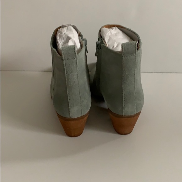 *HOST PICK* NIB Frye Jacy Chelsea in pale jade 7.5 - Picture 5 of 9